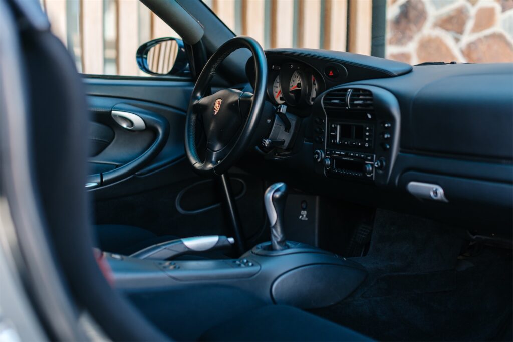 000139 996 GT3 AtlasGrey 13