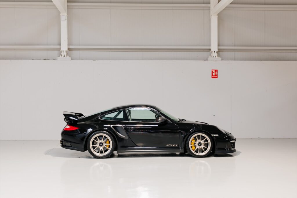000185 991 GT2RS Black 26