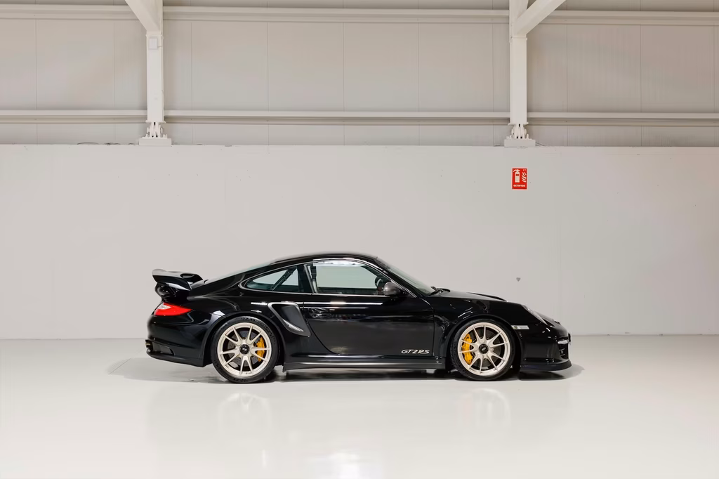 000185 991 GT2RS Black 26