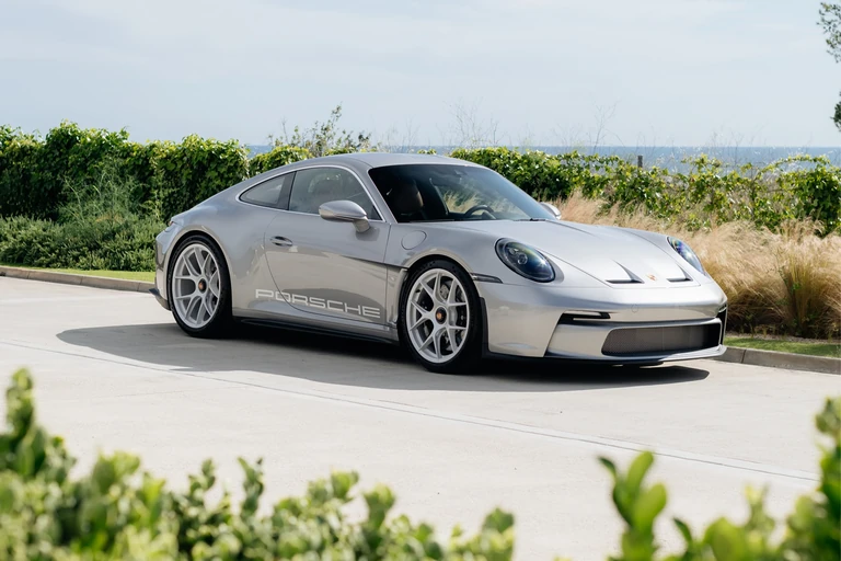 Porsche 992 S/T